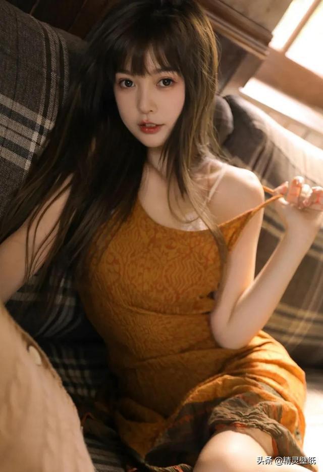 美女私房照，妩媚高贵