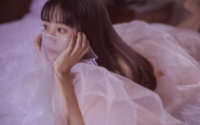 顾欣怡情趣内衣私房床照_美女私房照_非诚勿扰严露微博私房美照