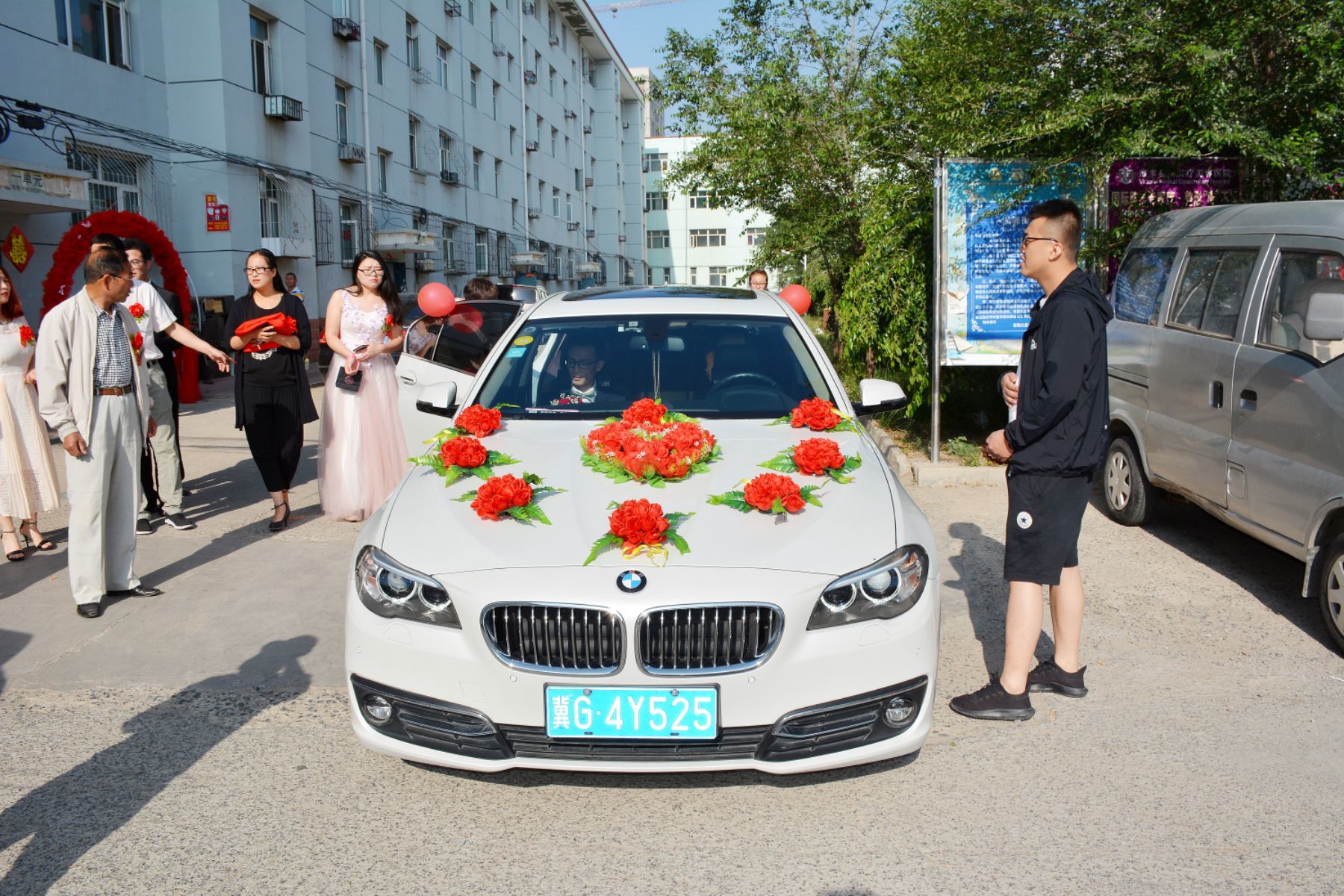 宝马婚车图片大全_宝马婚车图片_宝马婚车报价