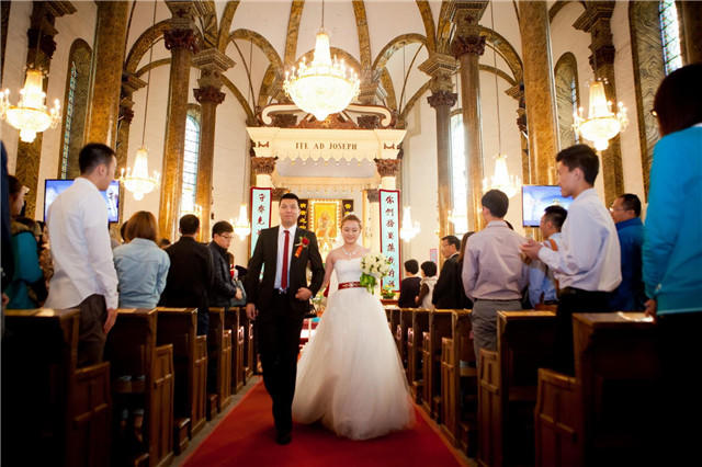教堂办婚礼流程_教堂婚礼办流程怎么写_教堂办婚礼要有什么条件