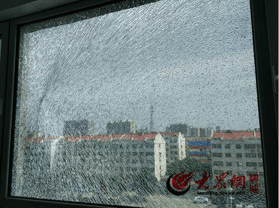 钢珠击碎玻璃的游戏_小钢珠击破玻璃的游戏_钢珠碎玻璃的游戏