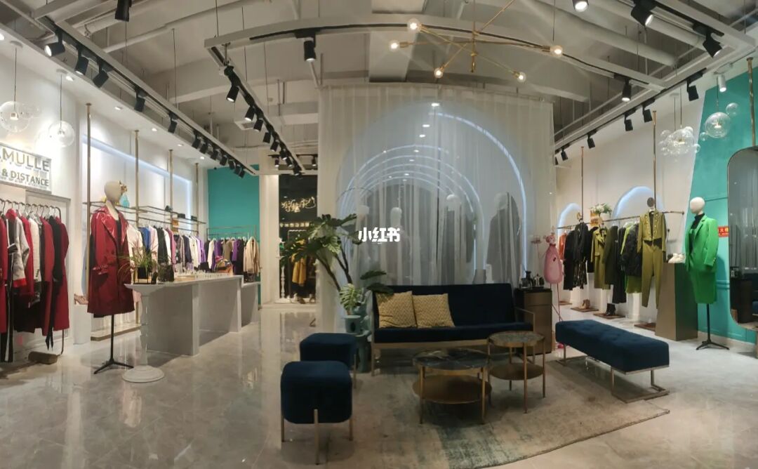qq服装店_服装店清货怎么写最吸引人_服装店起名