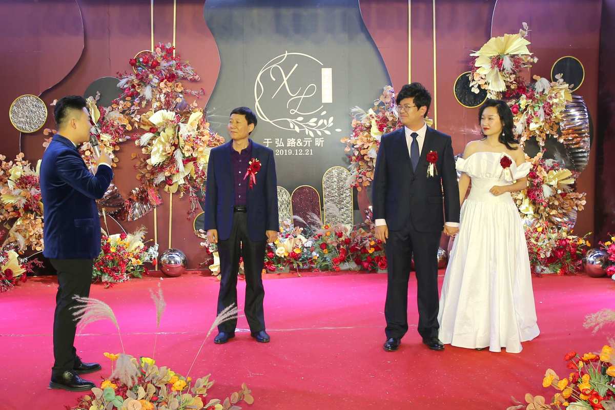 婚礼主持司仪台词大全_婚礼司仪全套主持词短一点_婚礼司仪主持词