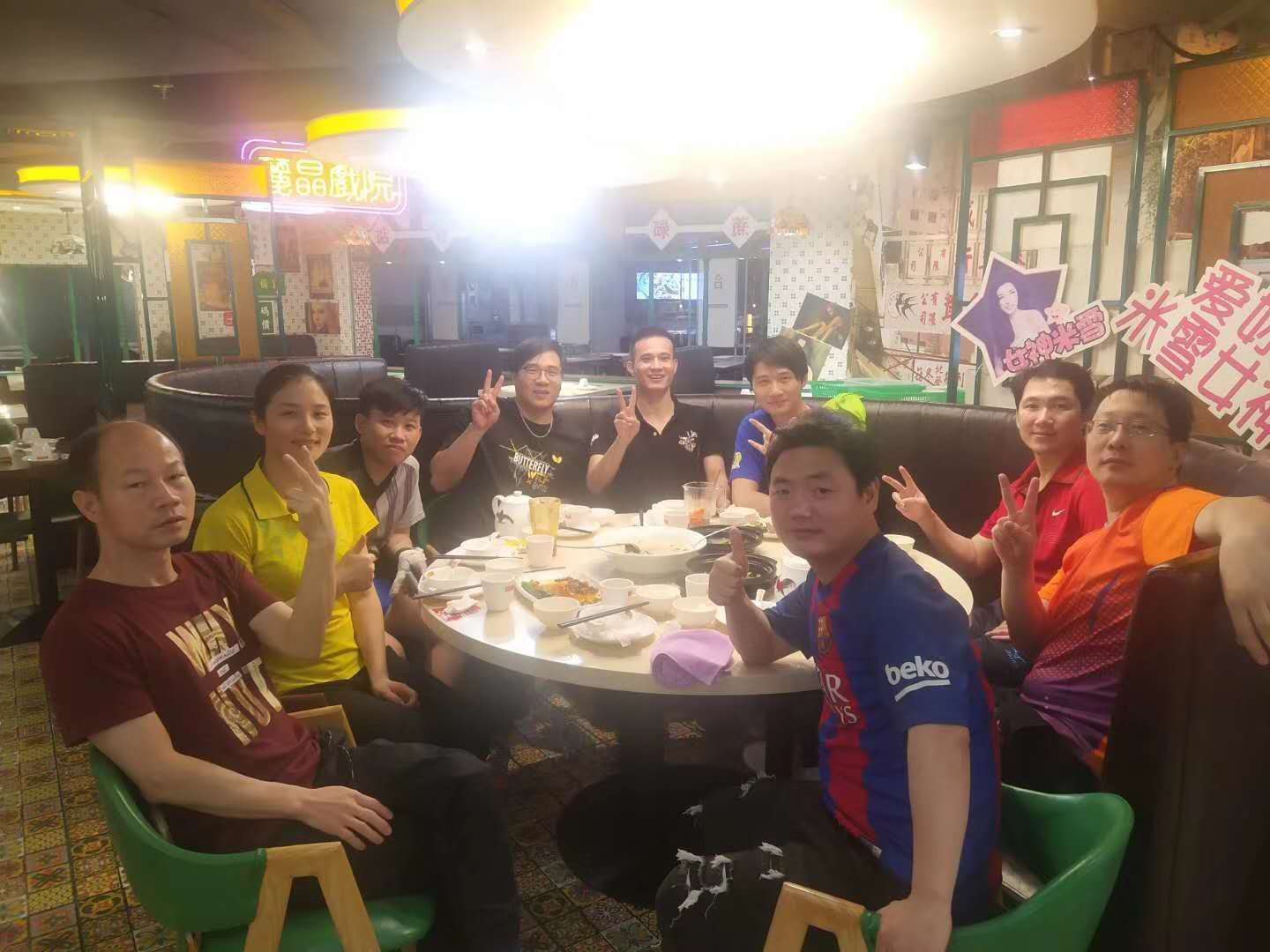 餐桌游戏规则_饭局桌面游戏_饭局中的餐桌游戏