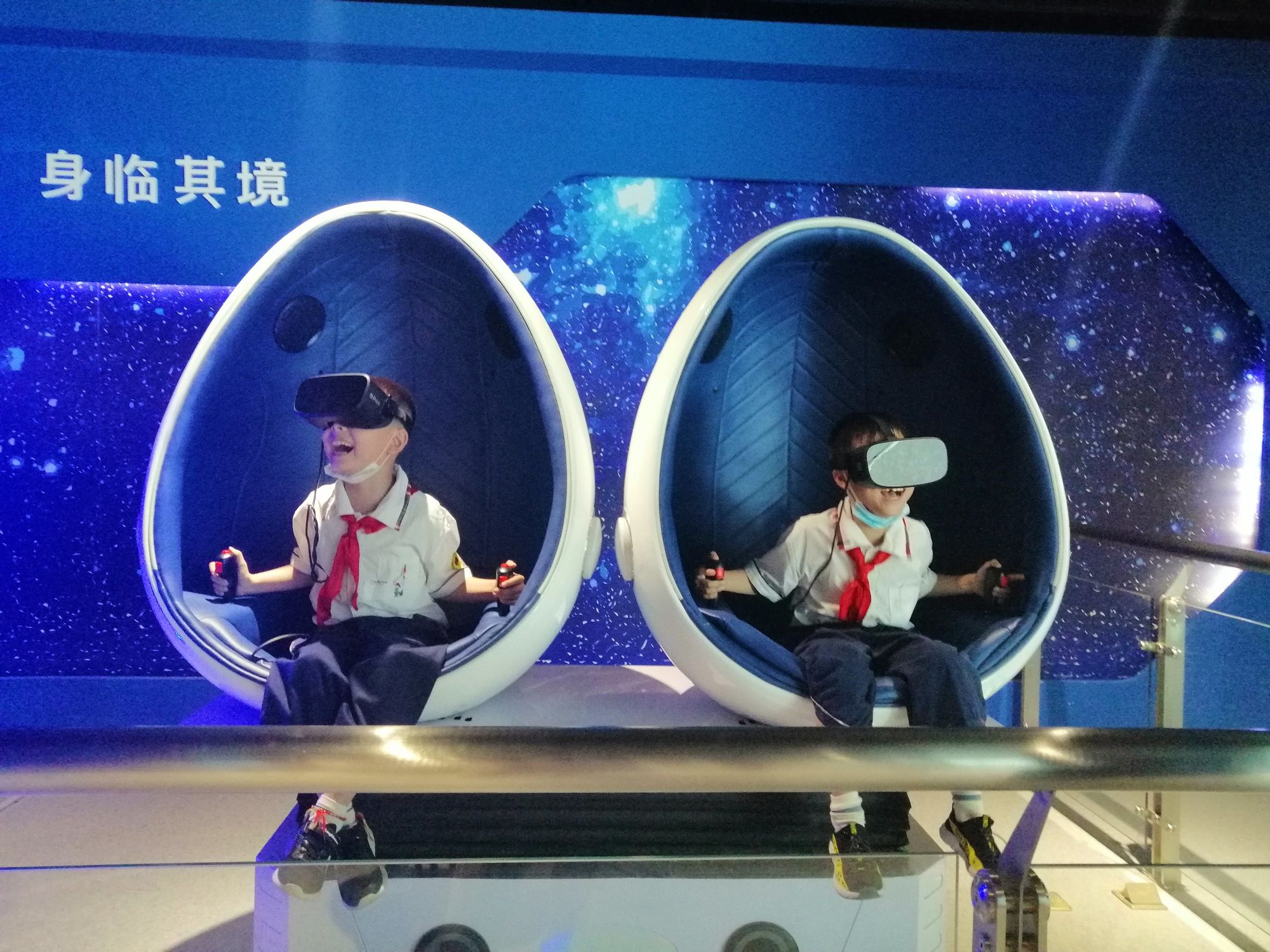 触摸地方游戏可以联机吗_可以触摸任何地方的游戏_触摸游戏叫啥