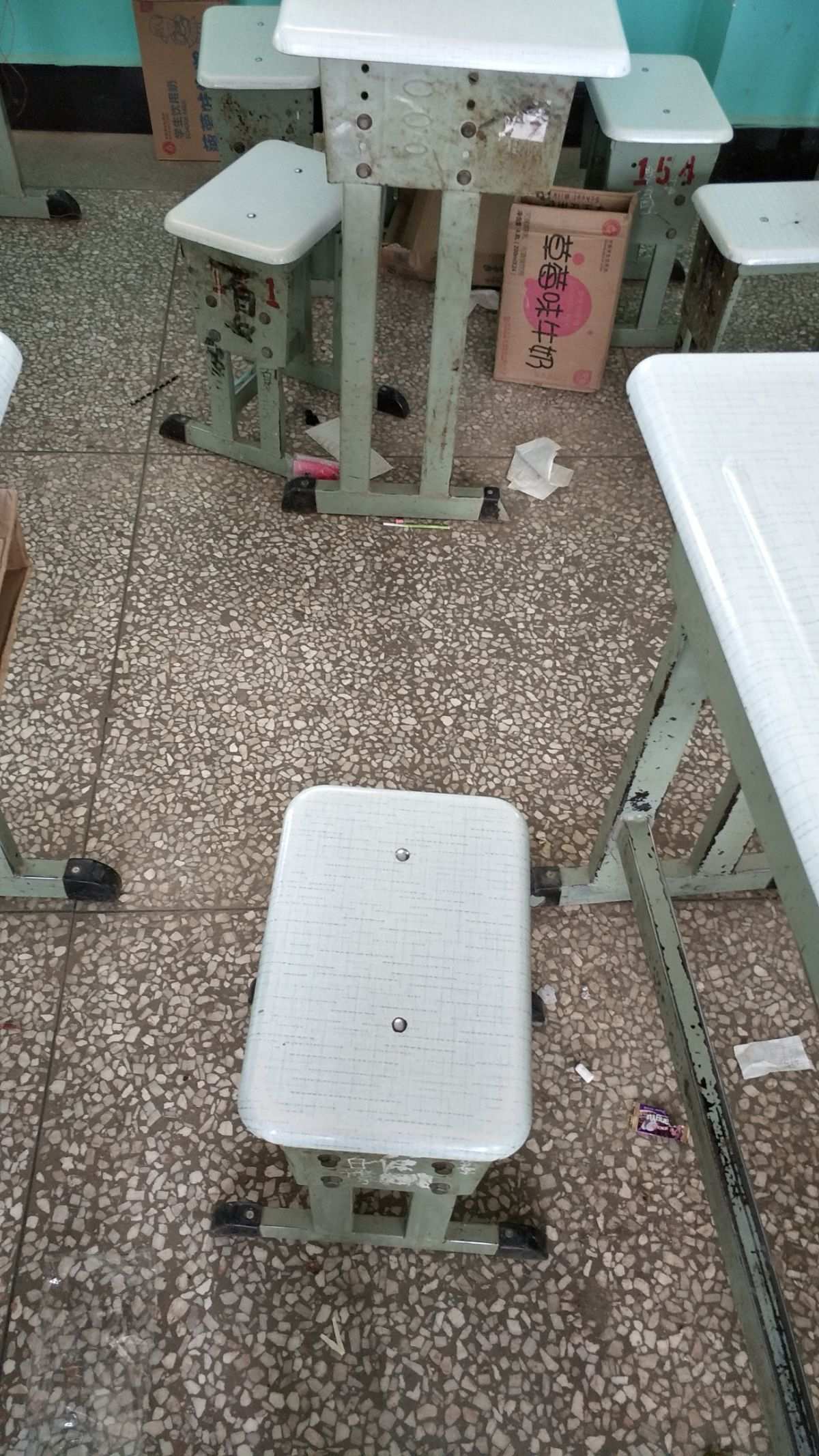 垃圾小盒子怎么折_垃圾小飞虫怎么去除_小垃圾