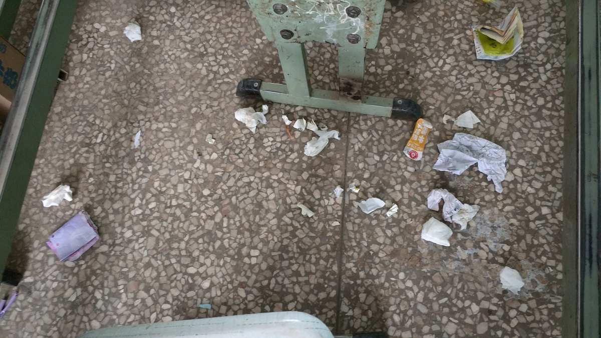 小垃圾_垃圾小飞虫怎么去除_垃圾小盒子怎么折