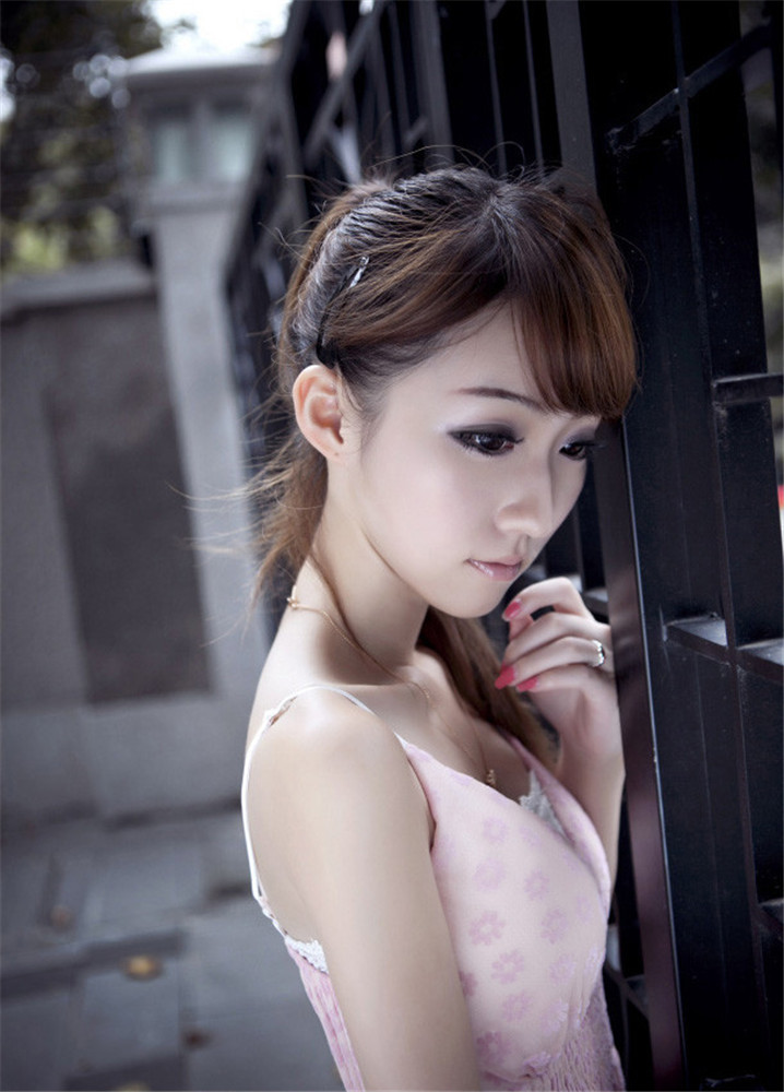 美女饥饥_美女饥饥_美女饥饥