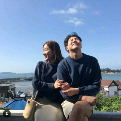 头像情侣一人一半清新_头像情侣专用一男一女_情侣头像一人一半对应