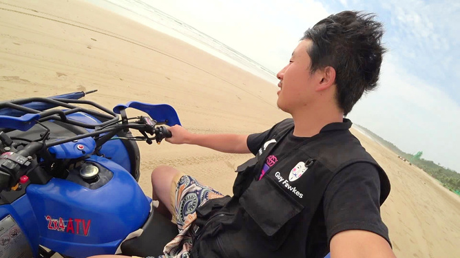 海滩摩托越野变态版_沙滩摩托越野视频_海滩摩托车