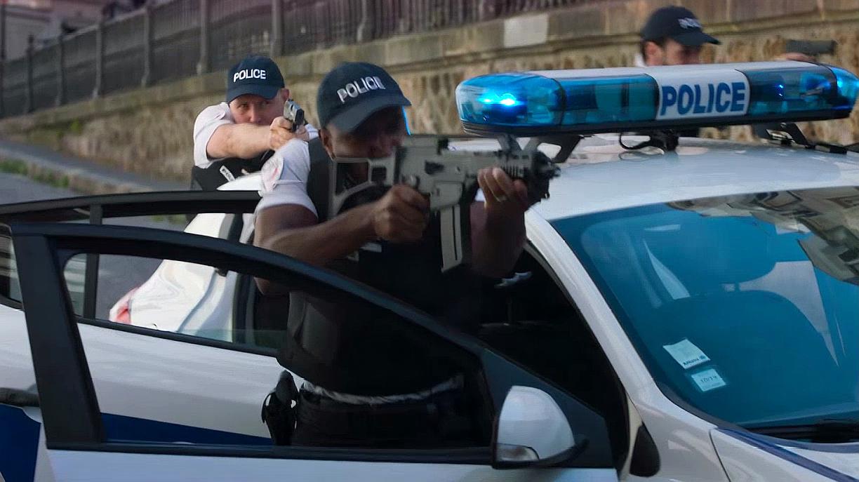 对抗警察的游戏_警匪攻防手游_警匪对抗手机游戏