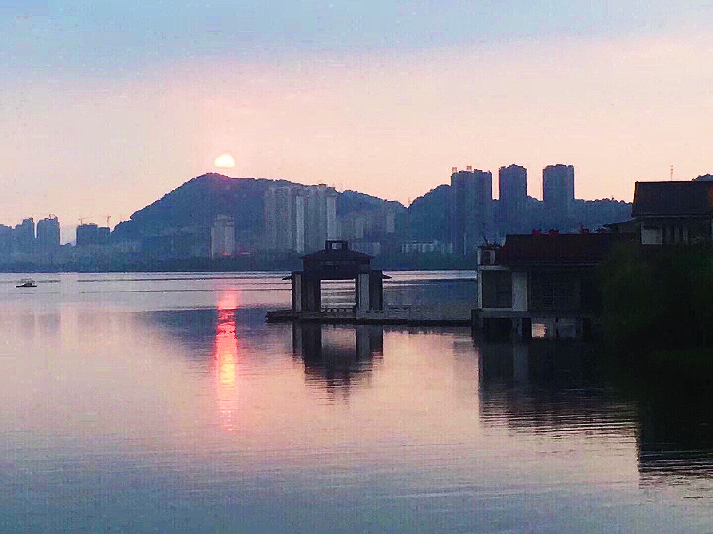 黄石游戏手机摄影_黄石街景视频_黄石摄影个人工作室