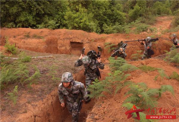 控制士兵的手机游戏_可以控制兵的游戏_可以控制士兵的战争游戏