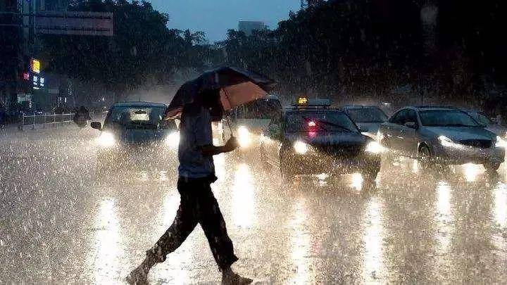 清明下雨好还是不下雨好_下雨清明节祭拜祖先的氛围_下雨清明上河园退票吗