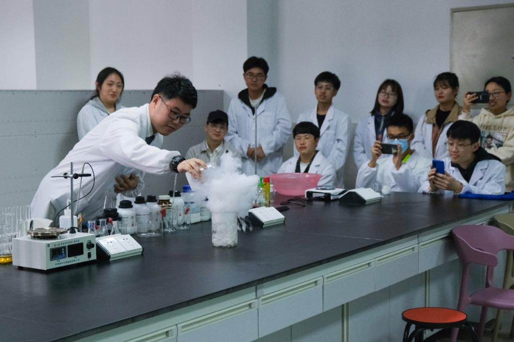 化学 手机游戏_化学手机游戏app_关于化学的手机的游戏