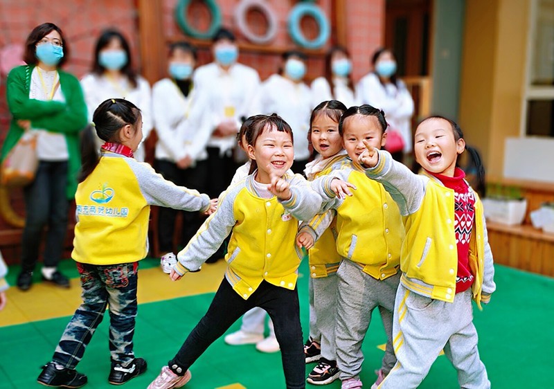 幼儿早操游戏手机_适合幼儿园早操的游戏_幼儿早操互动游戏有哪些