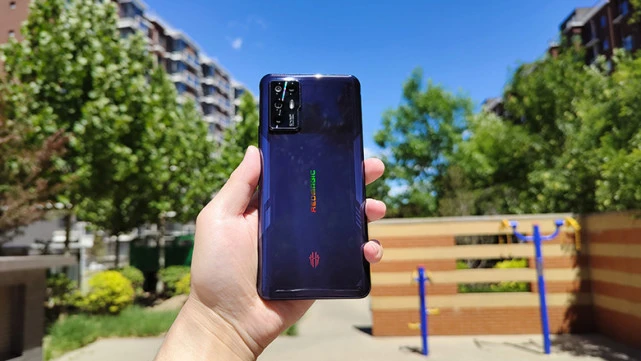 红魔5g打游戏怎么样_红魔5g手机联机游戏_红魔手机打游戏最好的一款