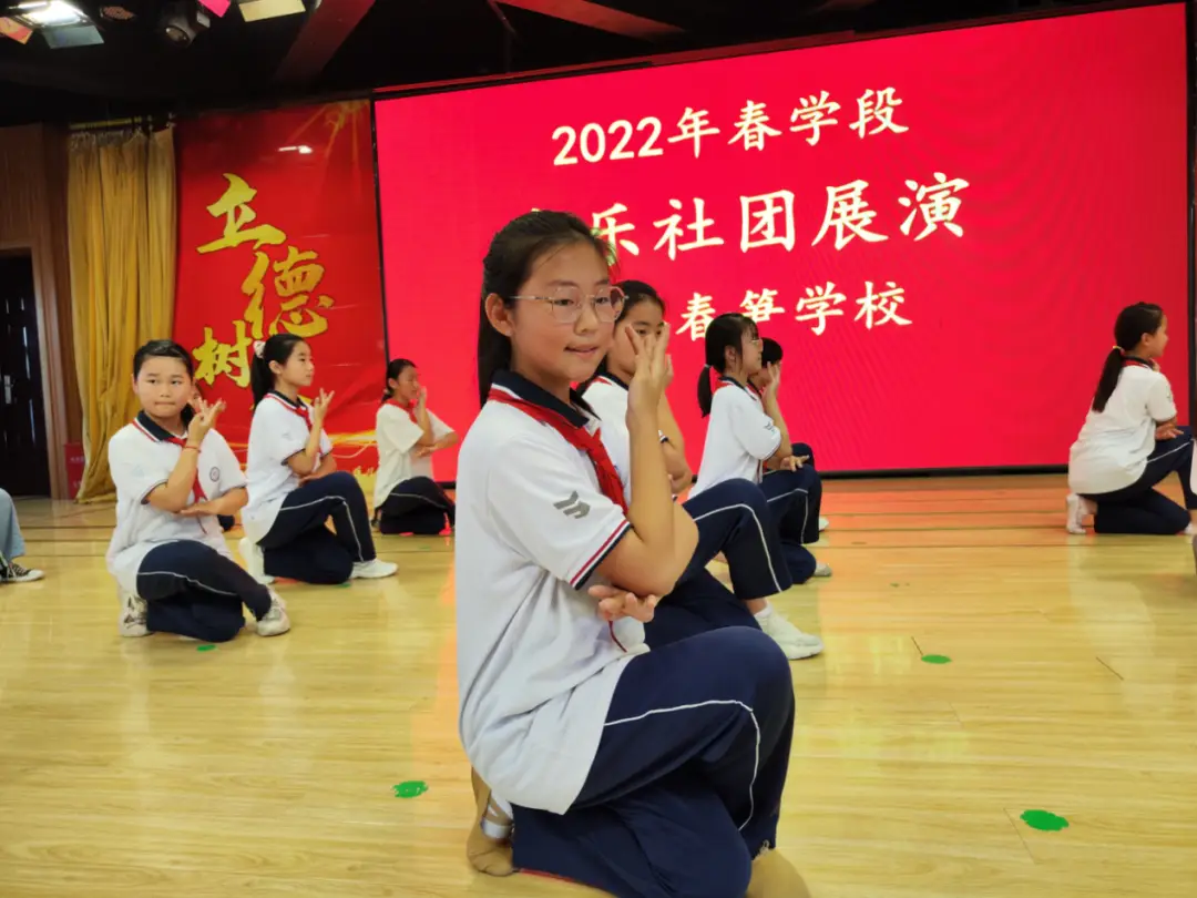 模拟大学生手机生活游戏有哪些_模拟大学生生活的手机游戏_大学生生活模拟器