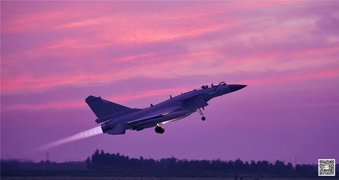 空战之魂手机游戏_空中魂斗罗安卓版_大型手机模拟空战游戏