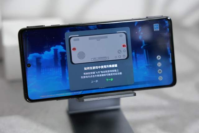 黑鲨游戏手机能用几个小时_黑鲨小游戏app_打游戏的黑鲨手机
