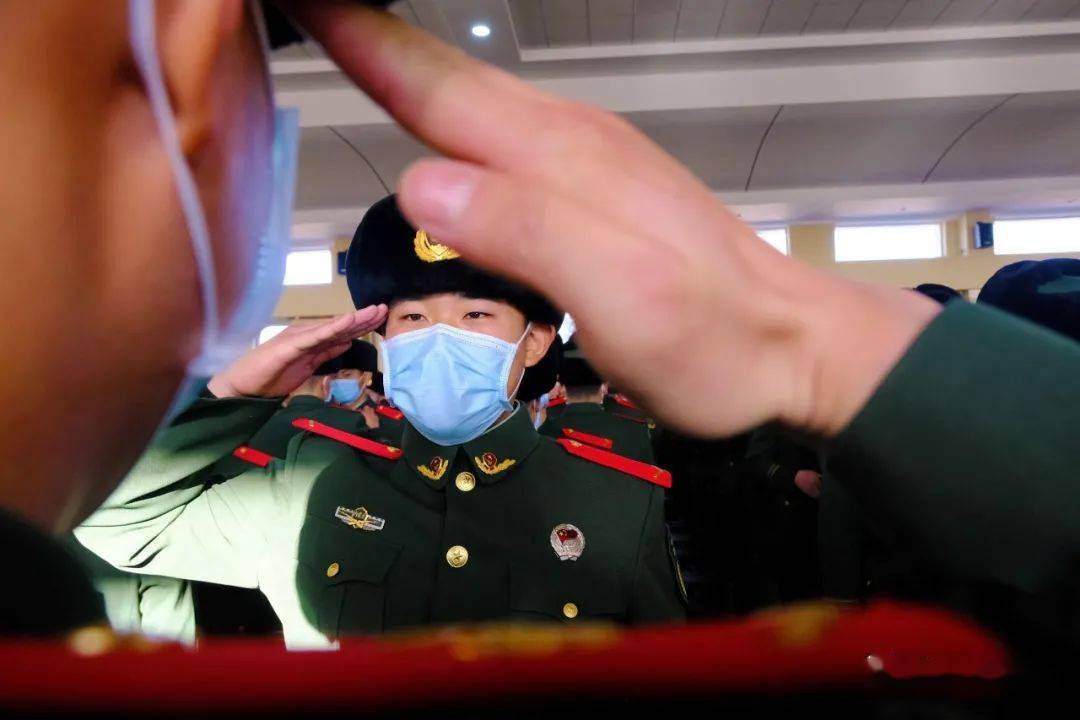 利刃是谁_利刃是什么武器_皇帝的利刃