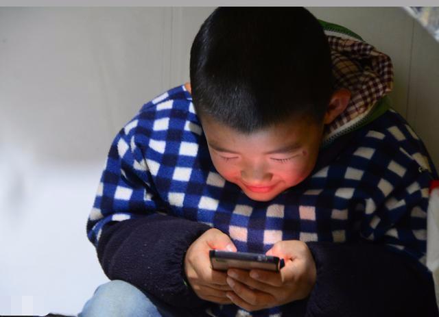 得到手机游戏孩子怎么办_得到手机游戏孩子能玩吗_孩子得到游戏手机